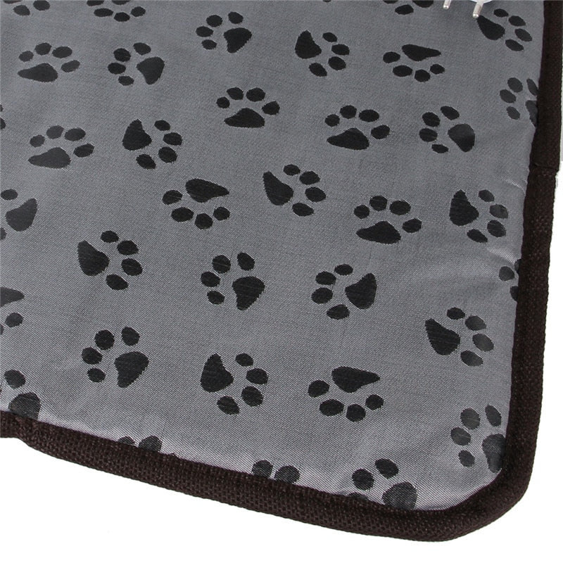 Almohadilla de calefacción eléctrica impermeable para mascotas, calentador de cama de invierno para perros y gatos, manta cálida, enchufe europeo y estadounidense, 3 modos, 45cm x 45cm
Almohadilla de calefacción eléctrica im